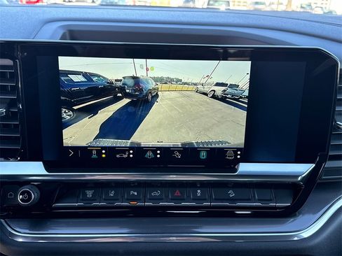 Certified 2025 Chevrolet Silverado 2500 High Country w/ Technology Package image 36