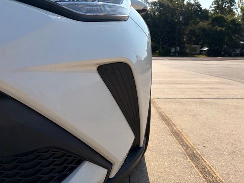 Used 2020 Toyota C-HR LE FWD image 21