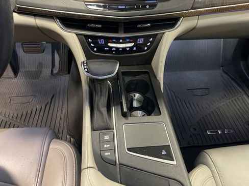 Used 2018 Cadillac CT6 Luxury image 28