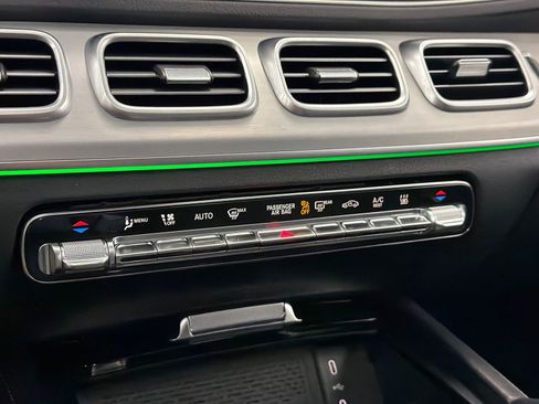 Used 2024 Mercedes-Benz GLE 450e 4MATIC image 29