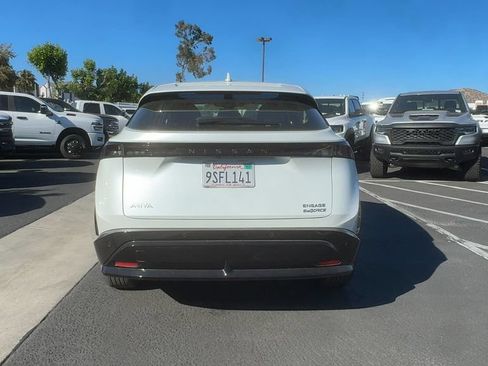 Used 2024 Nissan Ariya AWD image 7