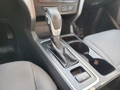 Used 2017 Ford Escape S FWD image 17