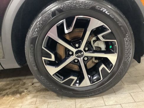 Certified 2023 Kia Sportage EX image 27