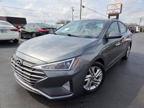Used 2019 Hyundai Elantra SEL image 2
