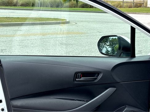 Used 2024 Toyota Corolla LE FWD image 7