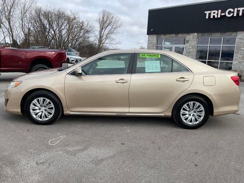 Used 2012 Toyota Camry LE image 3
