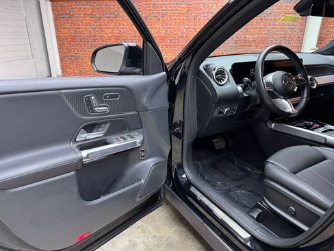 Certified 2024 Mercedes-Benz GLB 250 4MATIC image 8