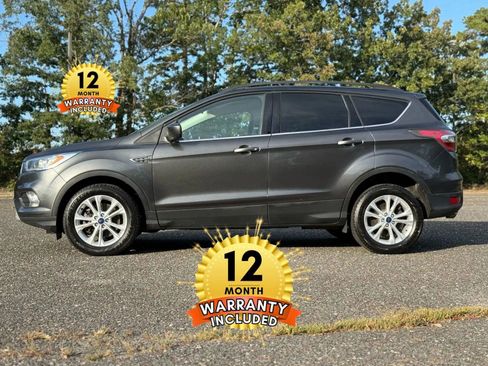 Used 2017 Ford Escape SE w/ Equipment Group 201A image 35
