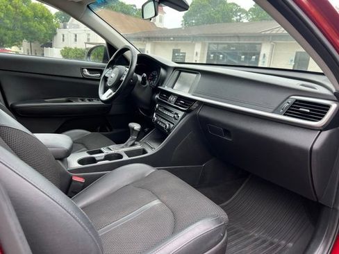 Used 2020 Kia Optima S FWD image 23
