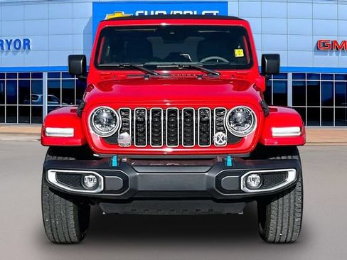 Used 2024 Jeep Wrangler Unlimited Sahara AWD/4WD image 2