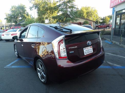 Used 2013 Toyota Prius Persona Series image 4