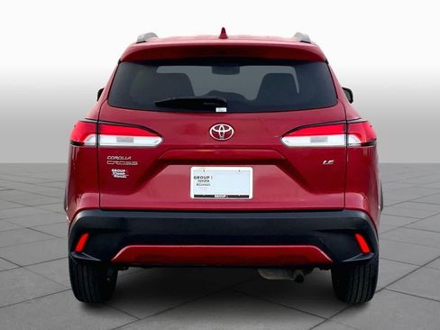 Used 2022 Toyota Corolla Cross LE image 5