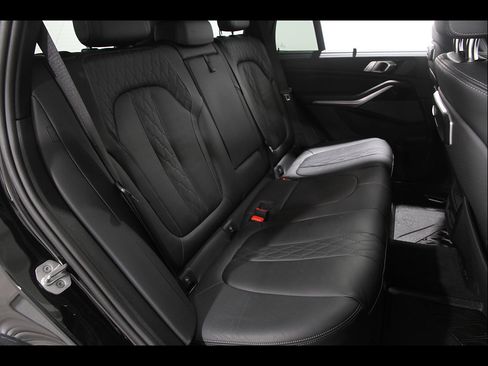 Used 2024 BMW X5 xDrive40i w/ Executive Package AWD/4WD image 18