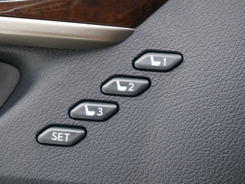 Used 2013 Lexus ES 350 w/ Luxury Pkg FWD image 15