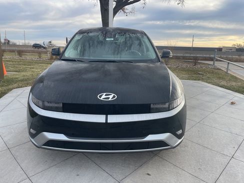 New 2026 Hyundai Ioniq 5 SEL image 8