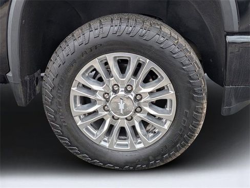 Used 2020 Chevrolet Silverado 2500 High Country w/ Technology Package image 10