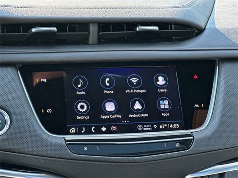 Used 2025 Cadillac XT6 Luxury image 3