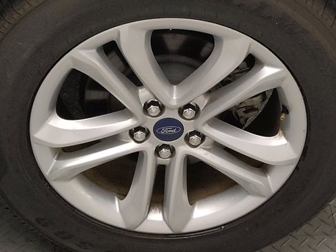 Used 2019 Ford Edge SEL w/ Equipment Group 201A image 31