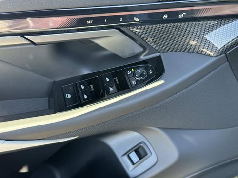 New 2026 BMW i5 eDrive40 w/ Premium Package image 18