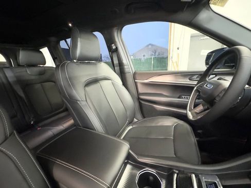 New 2026 Jeep Grand Cherokee Limited w/ Limited Altitude Package image 20