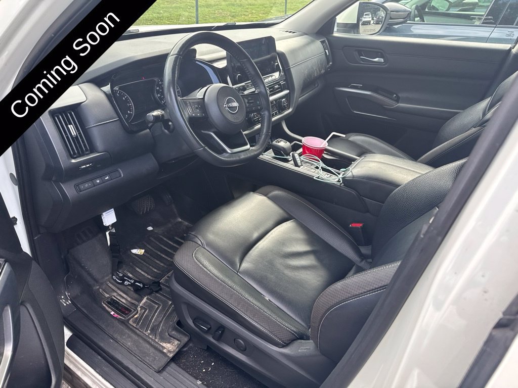 Used 2022 Nissan Pathfinder SL w/ SL Black Package FWD image 7