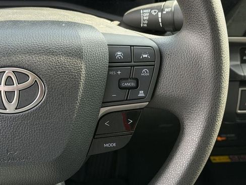 Used 2025 Toyota Camry LE w/ Convenience Package image 15