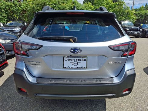 Used 2025 Subaru Outback AWD/4WD image 5