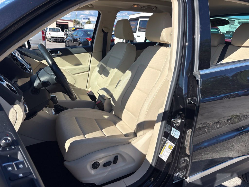 Used 2017 Volkswagen Tiguan Wolfsburg Edition AWD/4WD image 9