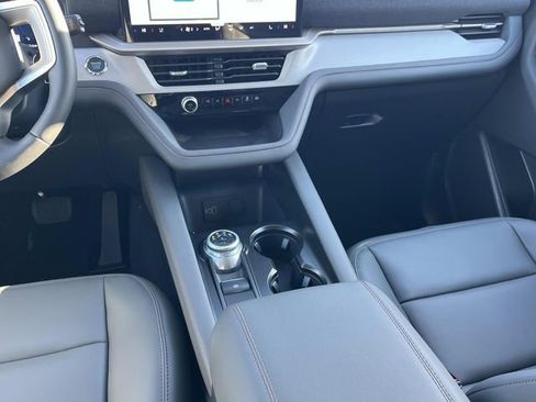 New 2026 Ford Explorer Active w/ Active Comfort Package image 17