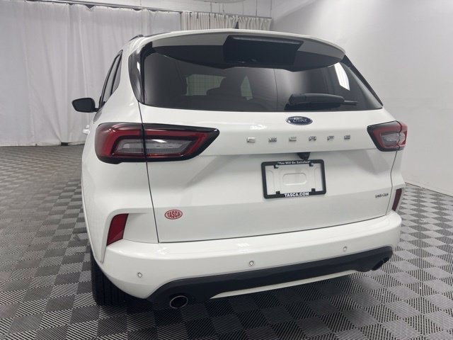 Used 2023 Ford Escape ST-Line w/ Tech Pack #1 AWD/4WD image 8