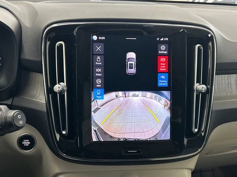 Certified 2023 Volvo XC40 B5 Plus w/ Driver Assist Package image 17