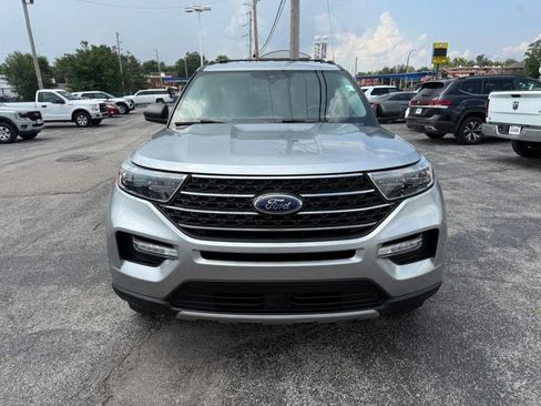 Used 2022 Ford Explorer XLT w/ Equipment Group 202A AWD/4WD image 6