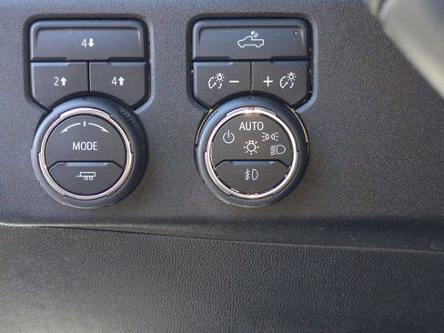 Used 2025 Chevrolet Silverado 2500 LT w/ Convenience Package AWD/4WD image 24