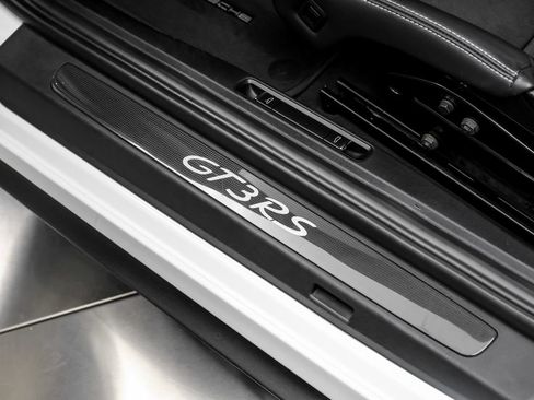 Used 2016 Porsche 911 GT3 RS RWD image 32