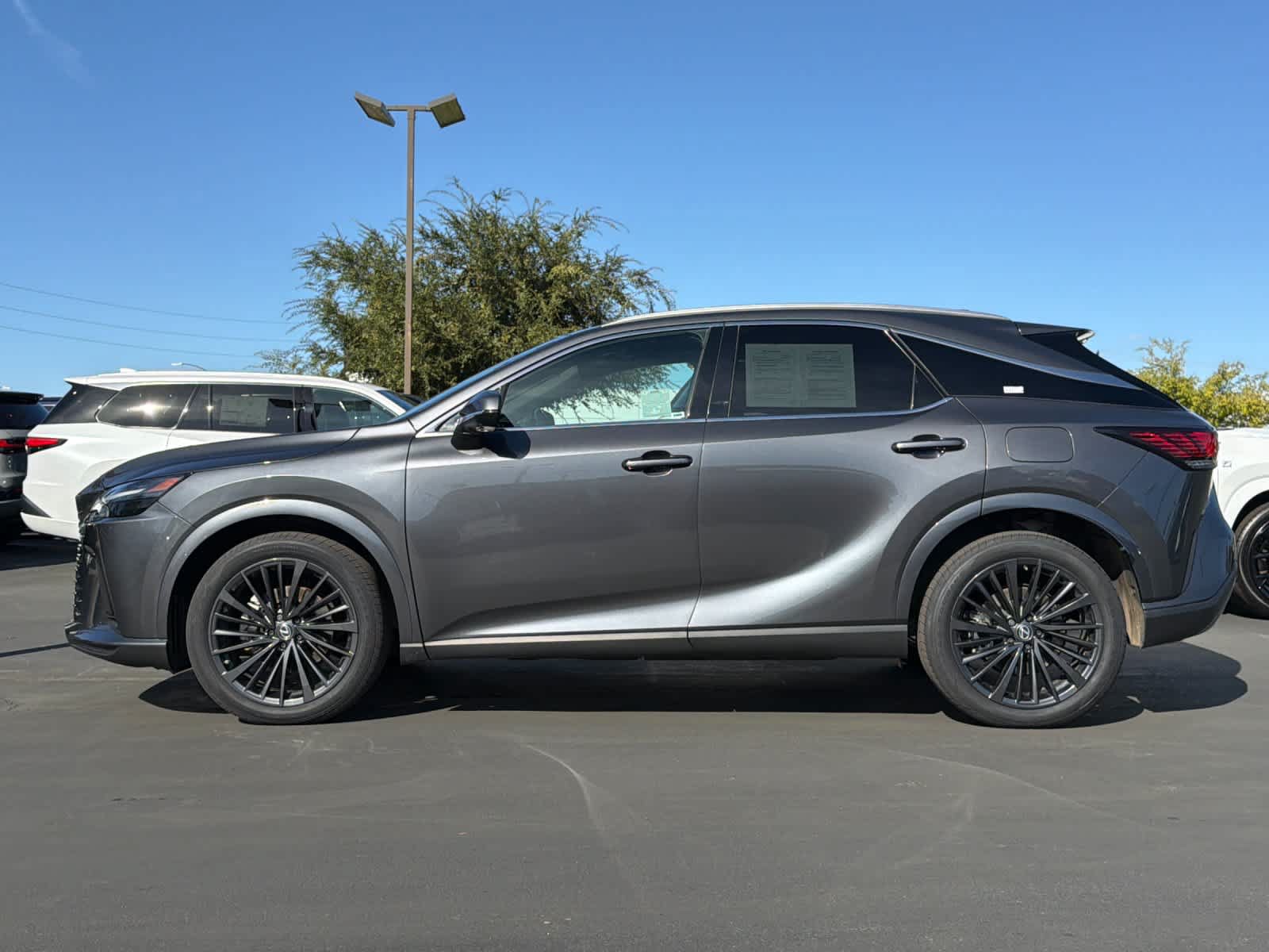 Used 2025 Lexus RX 350h w/ Convenience Package AWD/4WD image 9