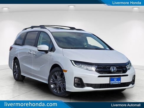 New 2026 Honda Odyssey Touring image 1