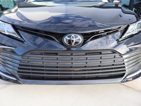Used 2022 Toyota Camry LE FWD image 9