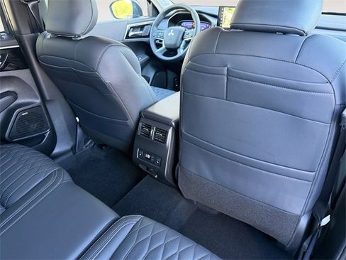 New 2025 Mitsubishi Outlander SEL image 28