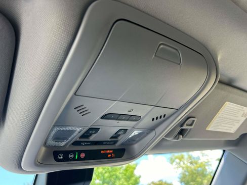 Used 2023 GMC Terrain SLT w/ Infotainment Package II FWD image 34