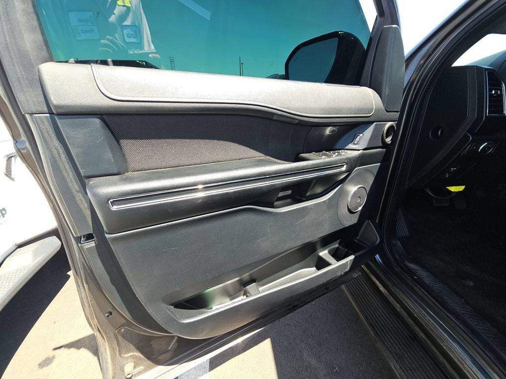 Used 2021 Ford Expedition XL AWD/4WD image 10