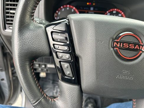 Used 2023 Nissan Frontier PRO-4X w/ Technology Package image 12