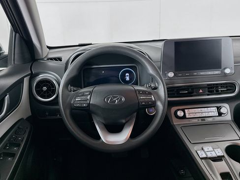 Used 2023 Hyundai Kona SE w/ Cargo Package image 17