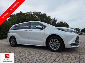 Certified 2025 Toyota Sienna XLE FWD video 1