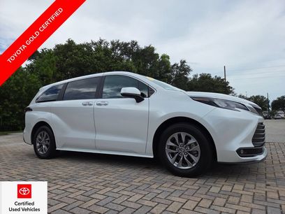 Certified 2025 Toyota Sienna XLE