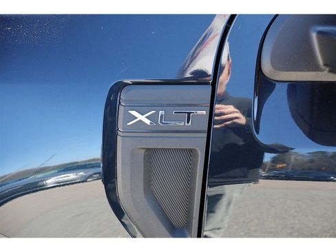 Used 2022 Ford Maverick XLT image 12