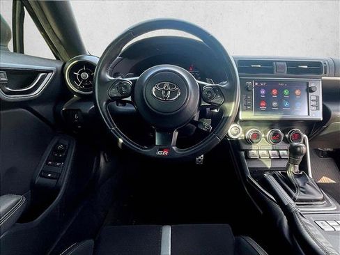 Used 2022 Toyota GR86 Premium w/ ALL Weather Mat Package (TMS) RWD image 5