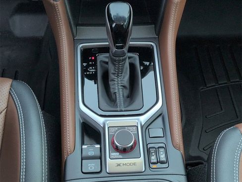 Used 2023 Subaru Forester Touring image 18