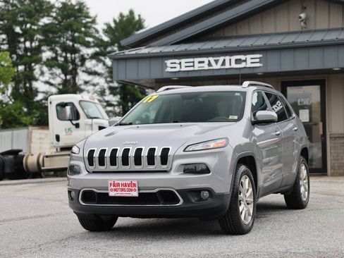 Used 2017 Jeep Cherokee Limited AWD/4WD image 1