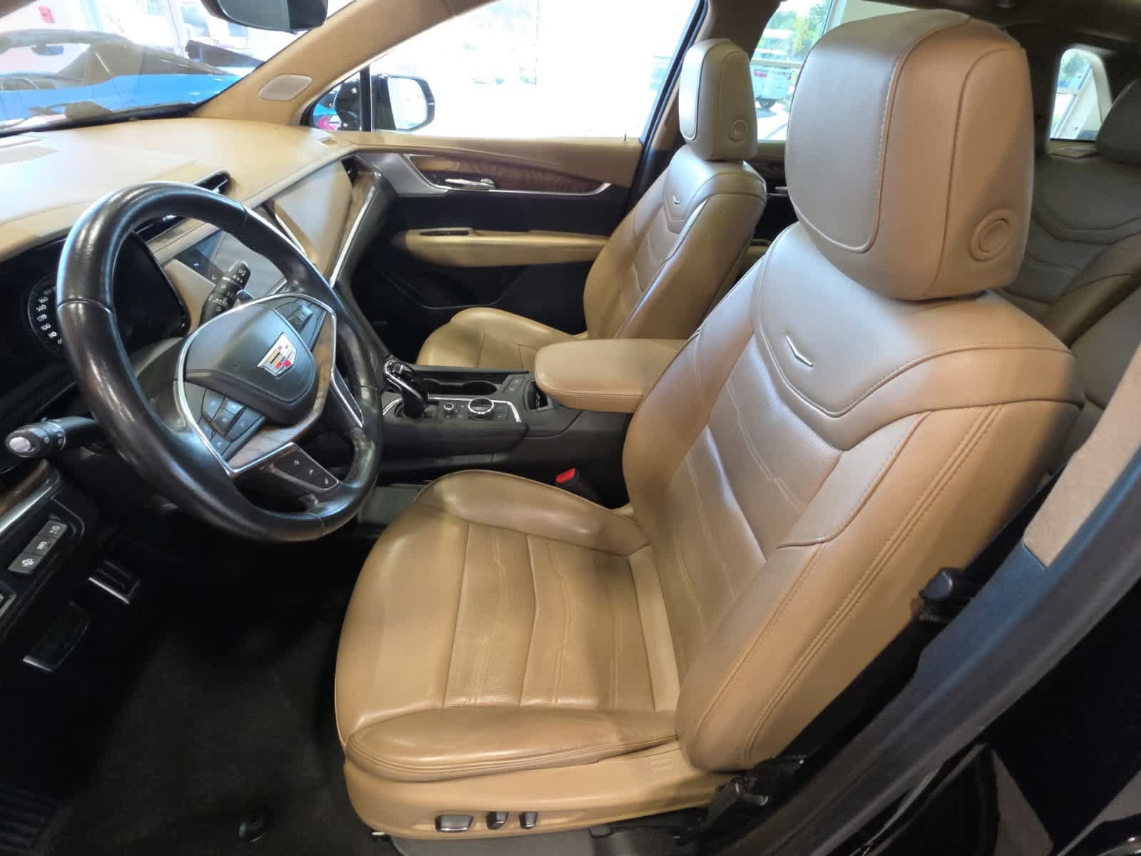Used 2022 Cadillac XT5 Sportv w/ Platinum Package AWD/4WD image 17