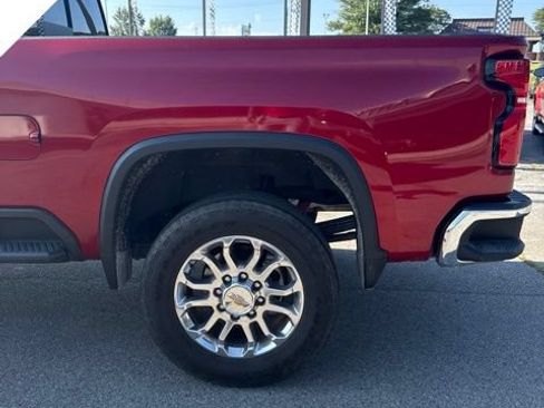 Used 2025 Chevrolet Silverado 2500 LTZ w/ LTZ Convenience Package AWD/4WD image 10